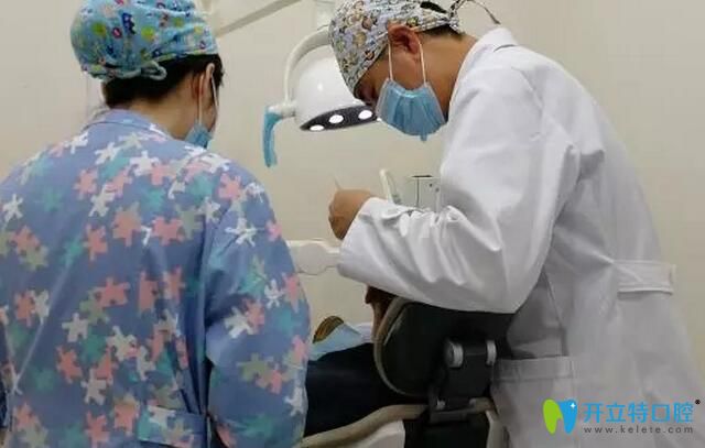 鮑院長為陳叔復(fù)查 
