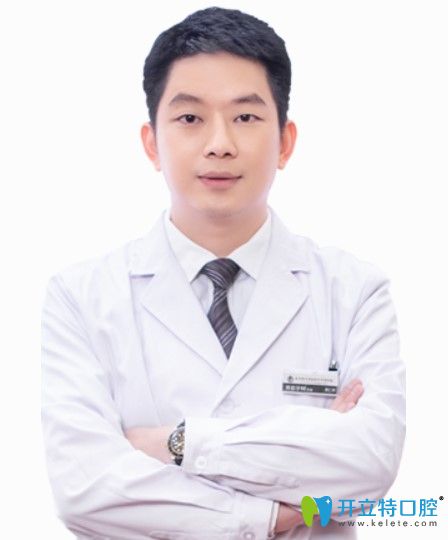 黃仁輝
